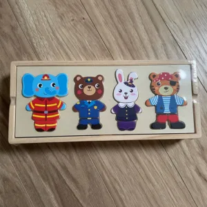 Received Wooden Dress Up Puzzle Set from customer C****e.