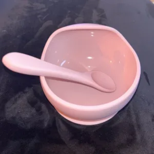 Received Silicone Suction Bowl with Spoon from customer P****e.